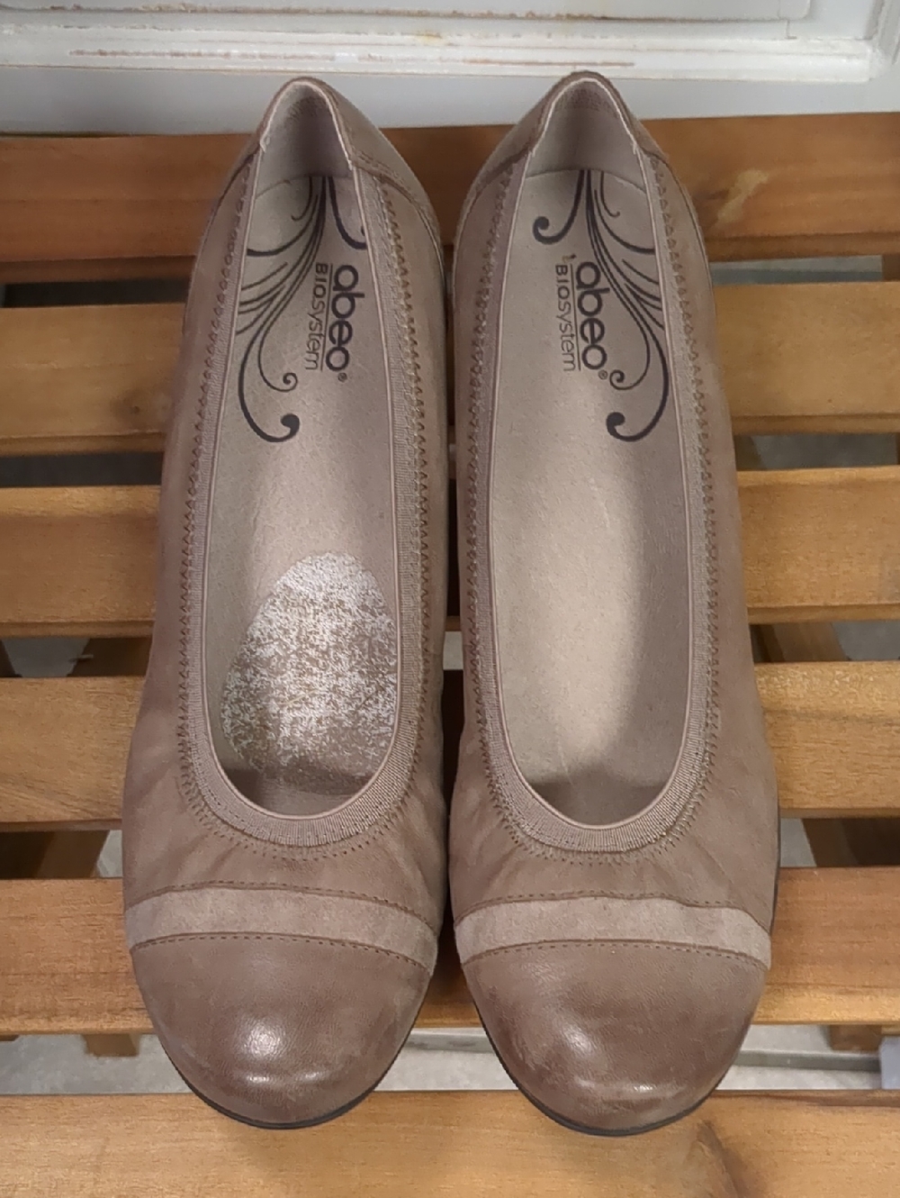 Abeo Taupe Leather Short Heels